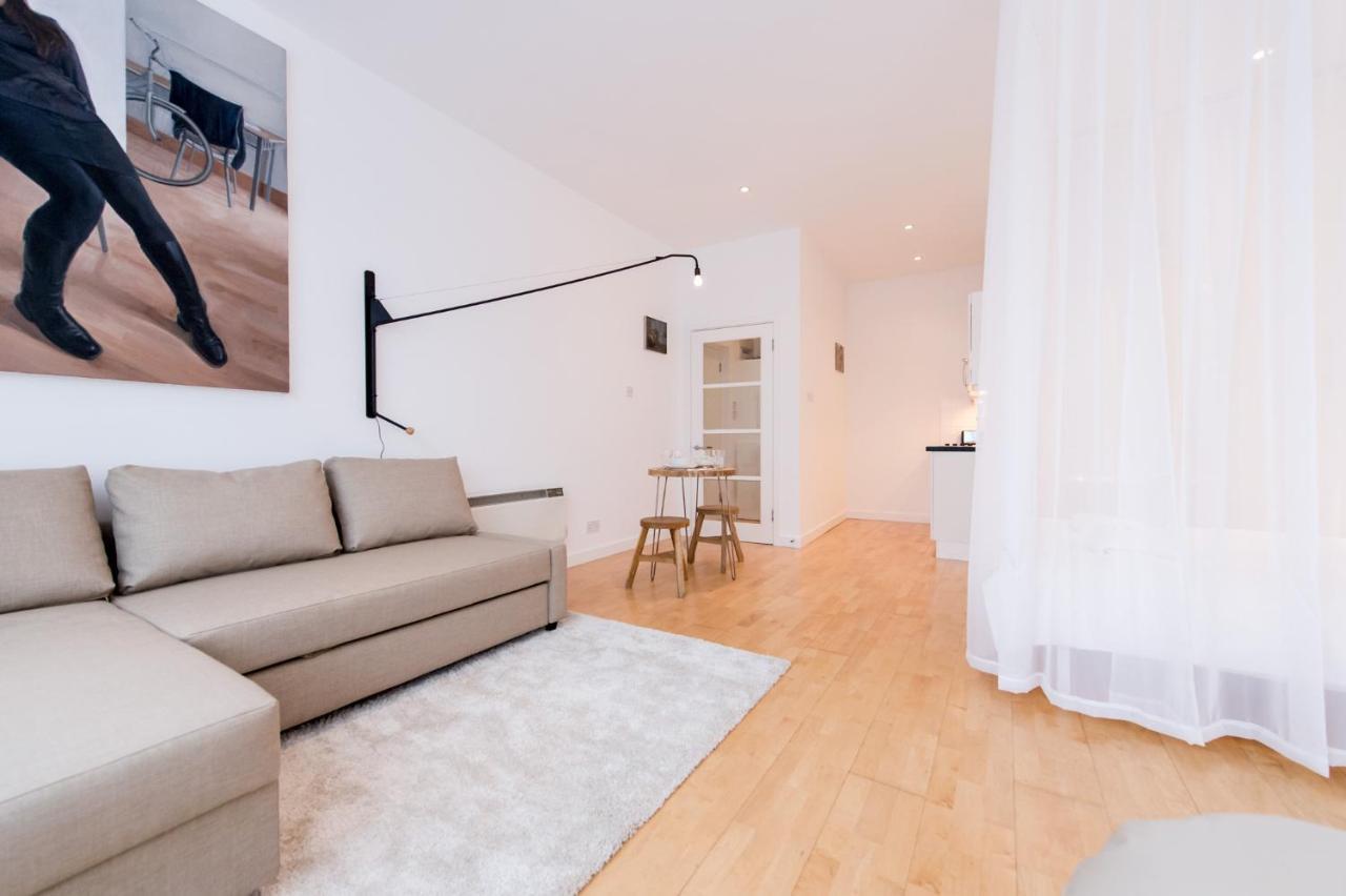 The Charterhouse, Farringdon, By The Design Traveller Apartment ลอนดอน ภายนอก รูปภาพ